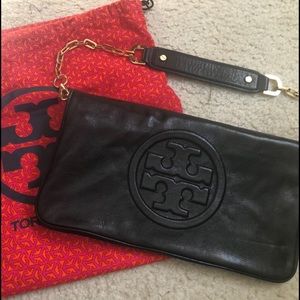 Tory Burch Bombe Reva Clutch Black and Gold